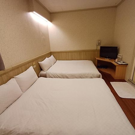 Long Cherng Hotel Luodong Exterior foto