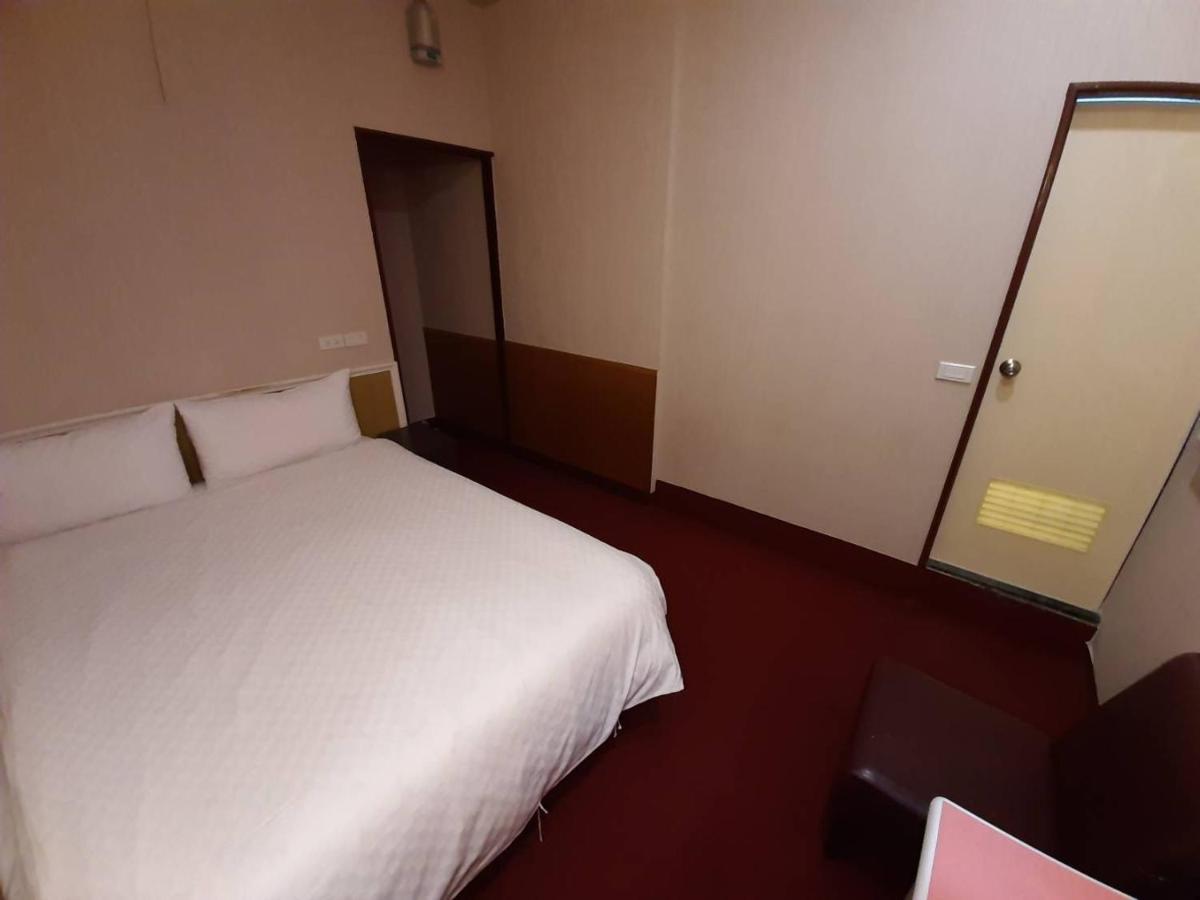 Long Cherng Hotel Luodong Exterior foto